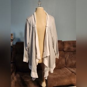 Avenue sz 30-32 cardigan. Black and white stripe, nautical feel. Great 4 summer!